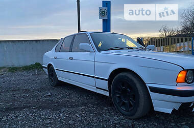 Седан BMW 5 Series 1988 в Львове