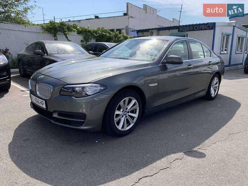 Седан BMW 5 Series 2015 в Киеве