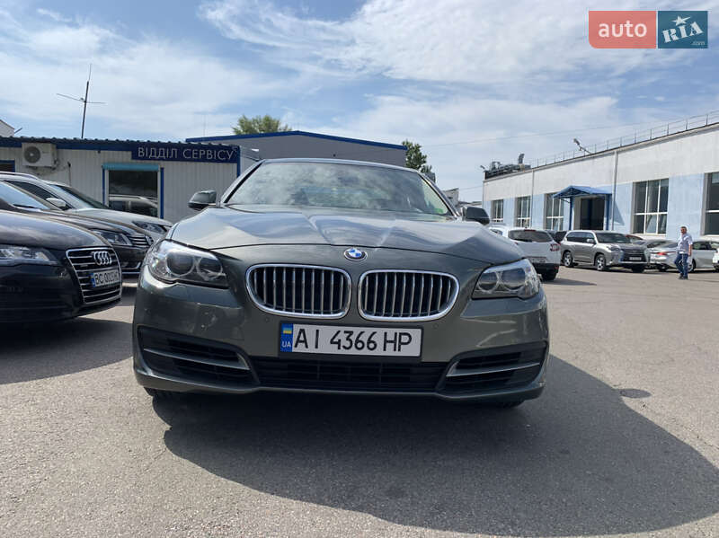 Седан BMW 5 Series 2015 в Киеве