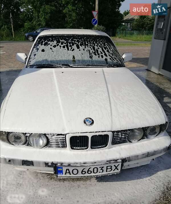 Седан BMW 5 Series 1990 в Ужгороді