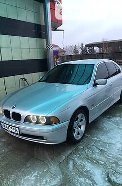 Седан BMW 5 Series 2001 в Березному