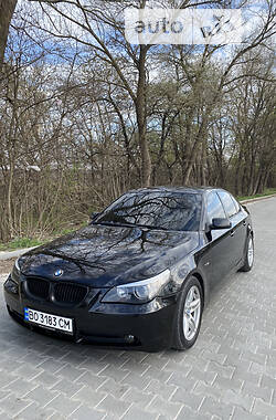 Седан BMW 5 Series 2005 в 