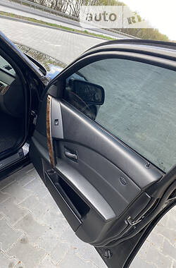 Седан BMW 5 Series 2005 в 