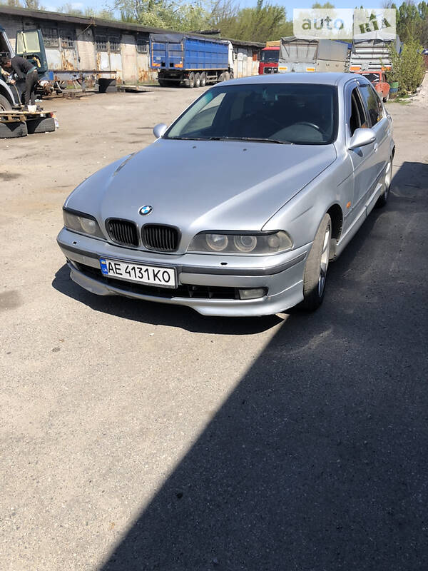 Седан BMW 5 Series 1998 в Днепре