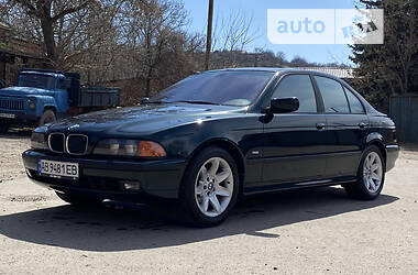 Седан BMW 5 Series 2000 в Тульчине