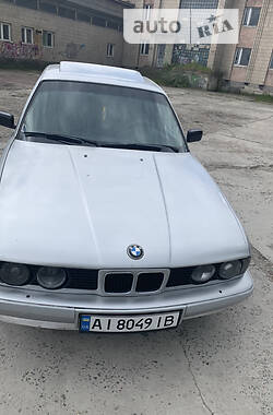 Седан BMW 5 Series 1990 в Киеве