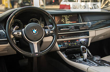 Седан BMW 5 Series 2014 в Чернівцях