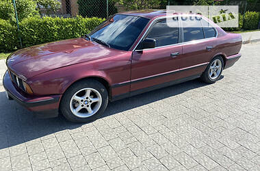 Седан BMW 5 Series 1990 в Львове