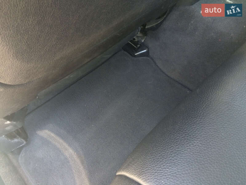 Седан BMW 5 Series 2011 в Запоріжжі