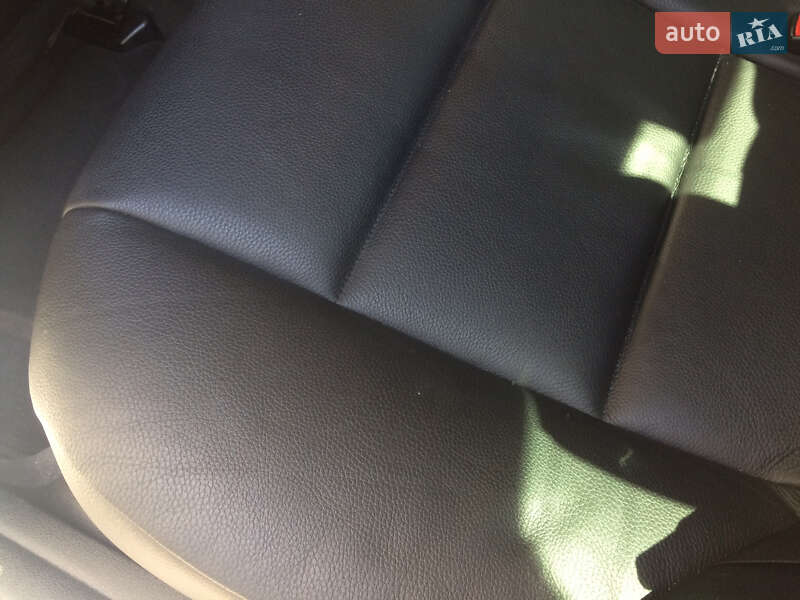 Седан BMW 5 Series 2011 в Запоріжжі