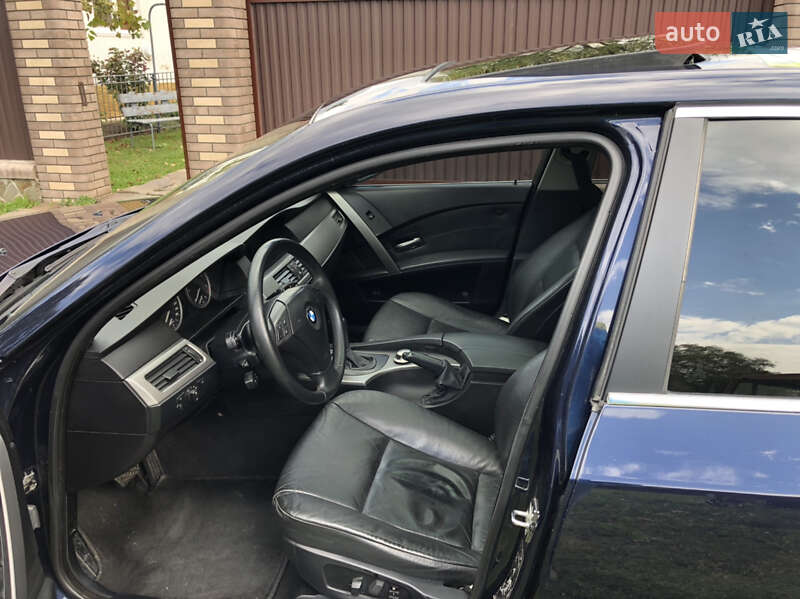 Седан BMW 5 Series 2004 в Черновцах