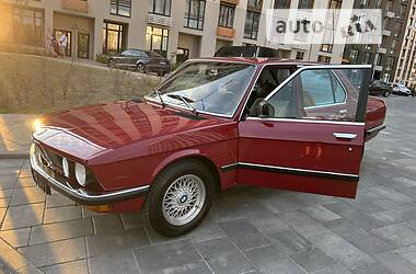 Седан BMW 5 Series 1985 в Киеве