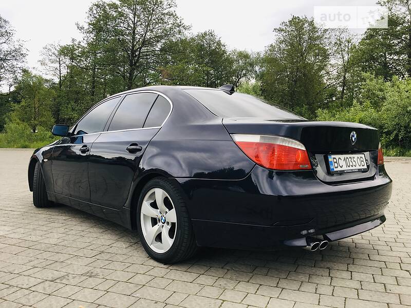 Седан BMW 5 Series 2004 в Львове