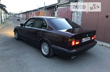 Седан BMW 5 Series 1994 в Києві