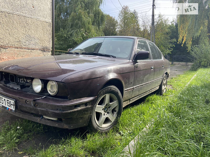Седан BMW 5 Series 1991 в Ивано-Франковске