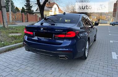 Седан BMW 5 Series 2017 в Черновцах