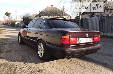 Седан BMW 5 Series 1995 в Харкові