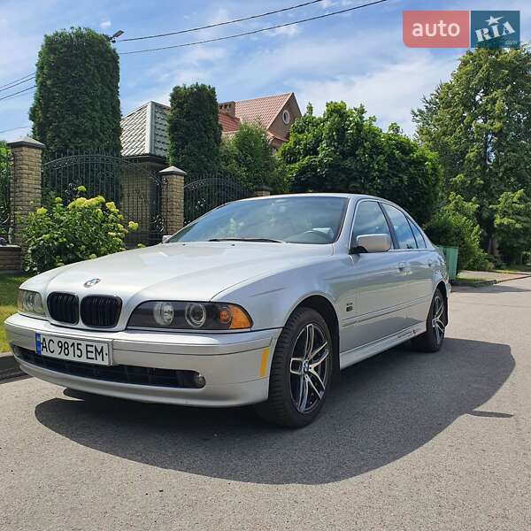 BMW 5 Series 2001