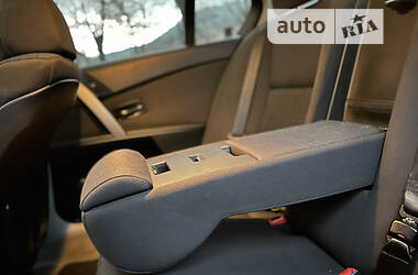 Седан BMW 5 Series 2005 в 