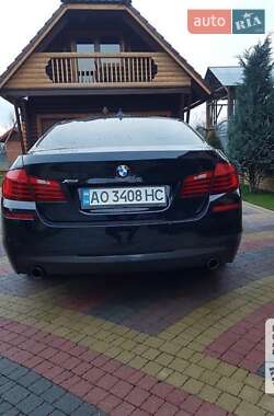 Седан BMW 5 Series 2015 в Рахове