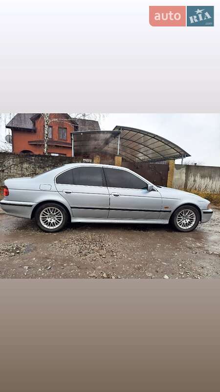 Седан BMW 5 Series 1997 в Новомосковську