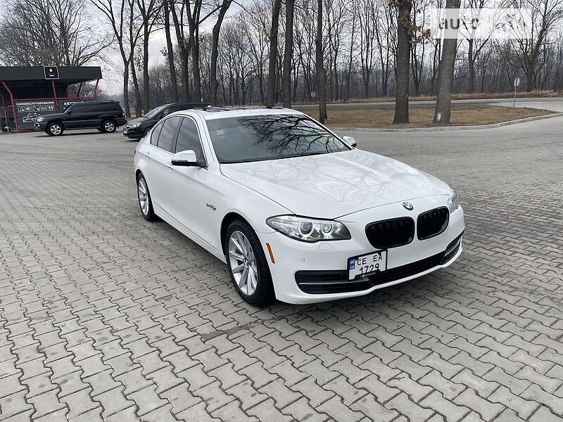 Седан BMW 5 Series 2013 в Новоселице