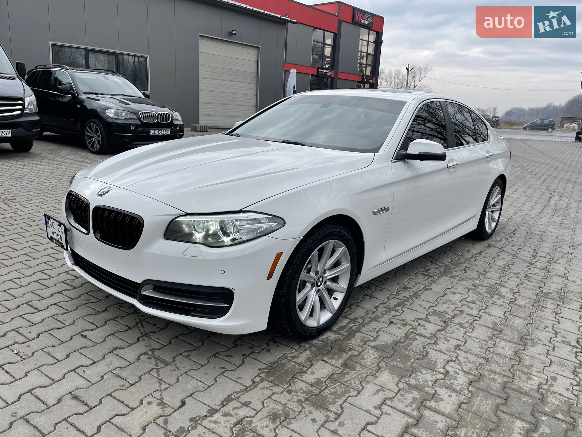 2013 BMW 5er - мініатюра 2