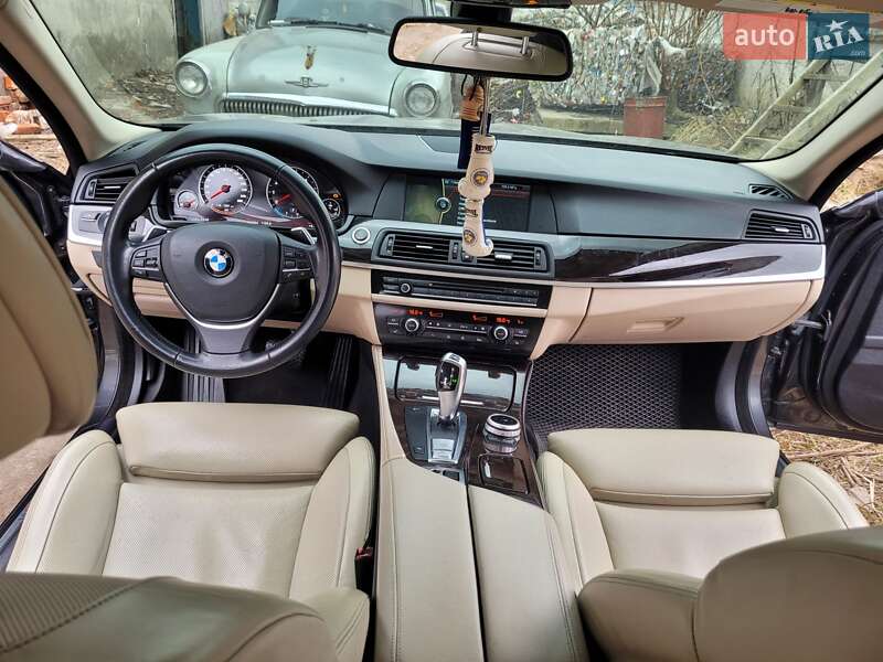 Седан BMW 5 Series 2011 в Хмельницькому