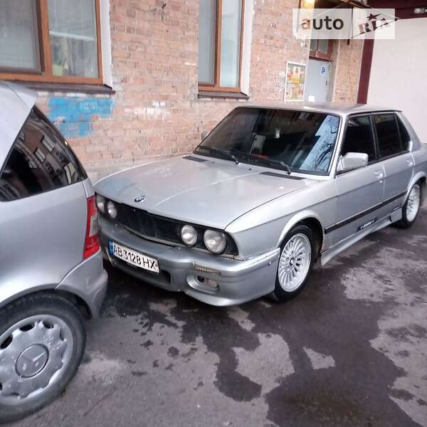 Седан BMW 5 Series 1987 в Хмельницком