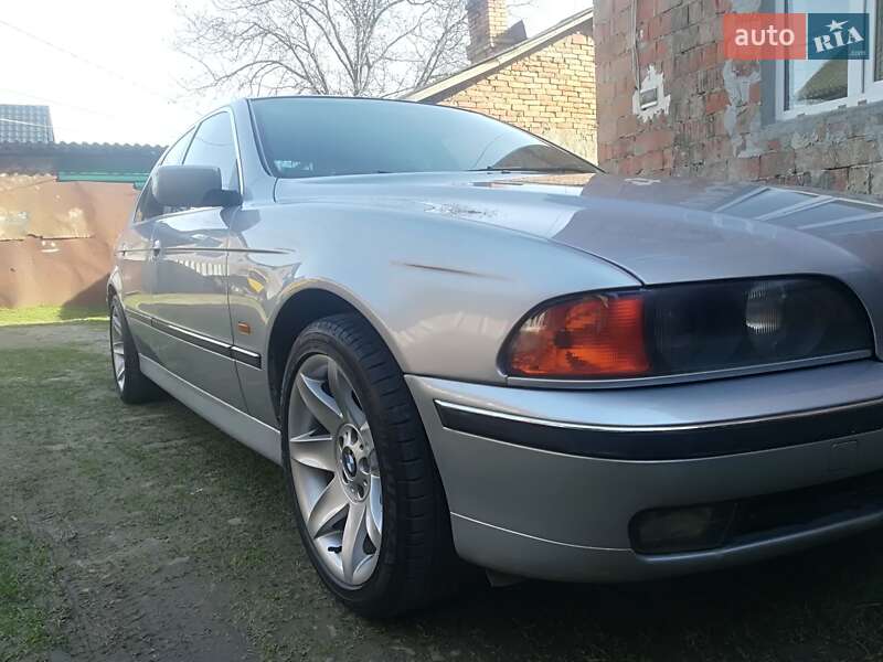 Седан BMW 5 Series 1996 в Чернівцях