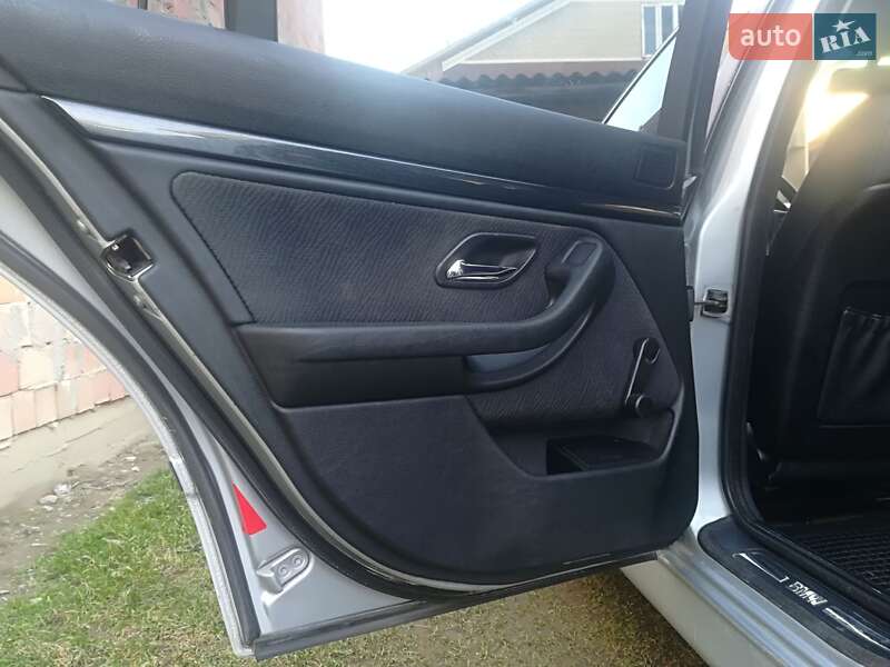 Седан BMW 5 Series 1996 в Чернівцях