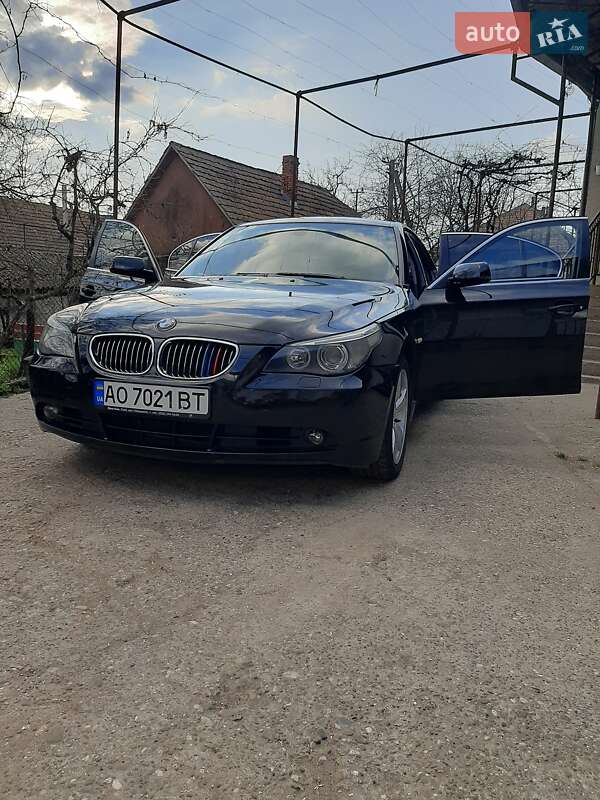 BMW 5 Series 2004