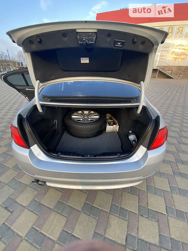 Седан BMW 5 Series 2012 в Гайсине
