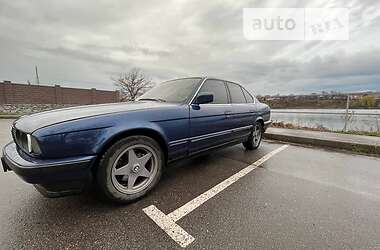 Седан BMW 5 Series 1991 в Кропивницькому