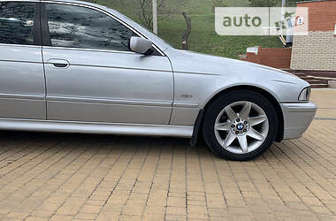 Седан BMW 5 Series 2001 в Черноморске