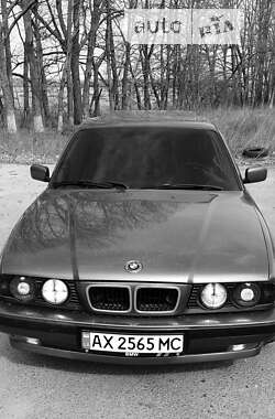 Седан BMW 5 Series 1990 в Чугуеве
