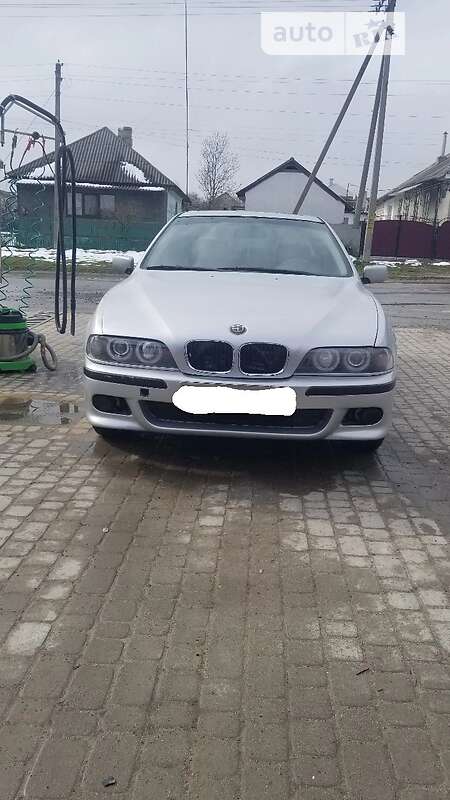 Седан BMW 5 Series 2002 в Сокирянах