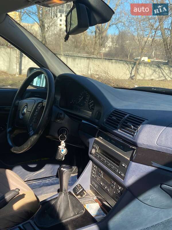 Седан BMW 5 Series 2001 в Днепре