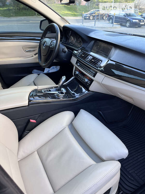 Седан BMW 5 Series 2011 в Луцьку