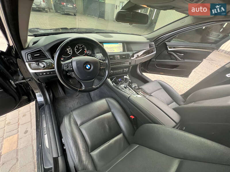 Седан BMW 5 Series 2015 в Хмільнику