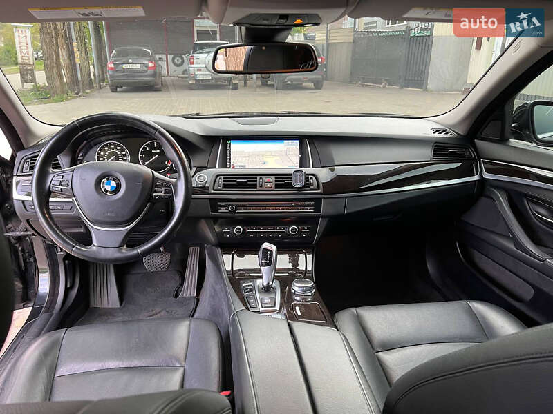 Седан BMW 5 Series 2015 в Хмільнику