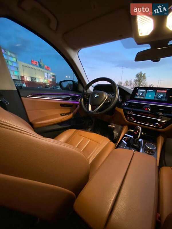 Седан BMW 5 Series 2017 в Киеве