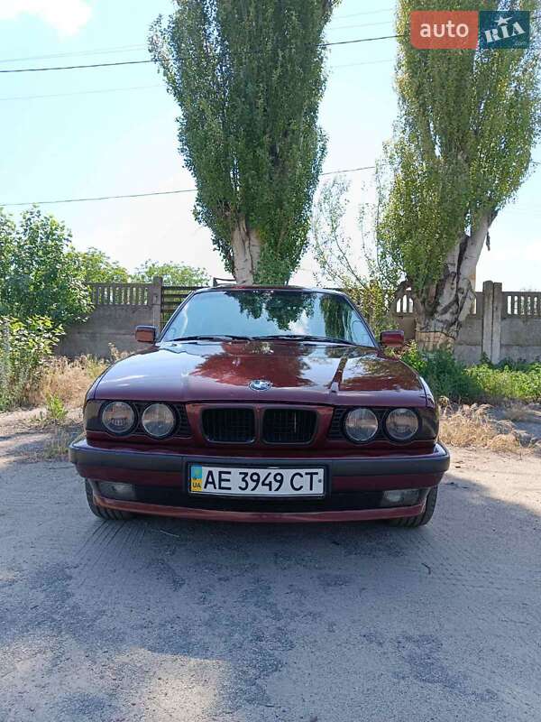 Седан BMW 5 Series 1989 в Никополе