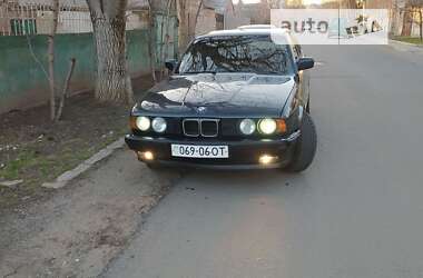 Седан BMW 5 Series 1988 в Первомайську