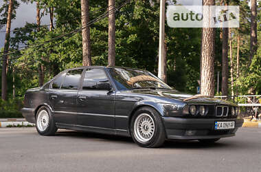 Седан BMW 5 Series 1993 в Буче
