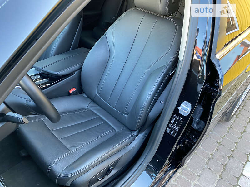 Седан BMW 5 Series 2018 в Львові фото 22 Седан BMW 5 Series 2018 в Львові