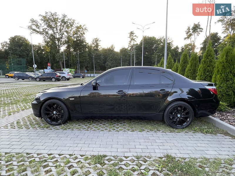 Седан BMW 5 Series 2004 в Харькове