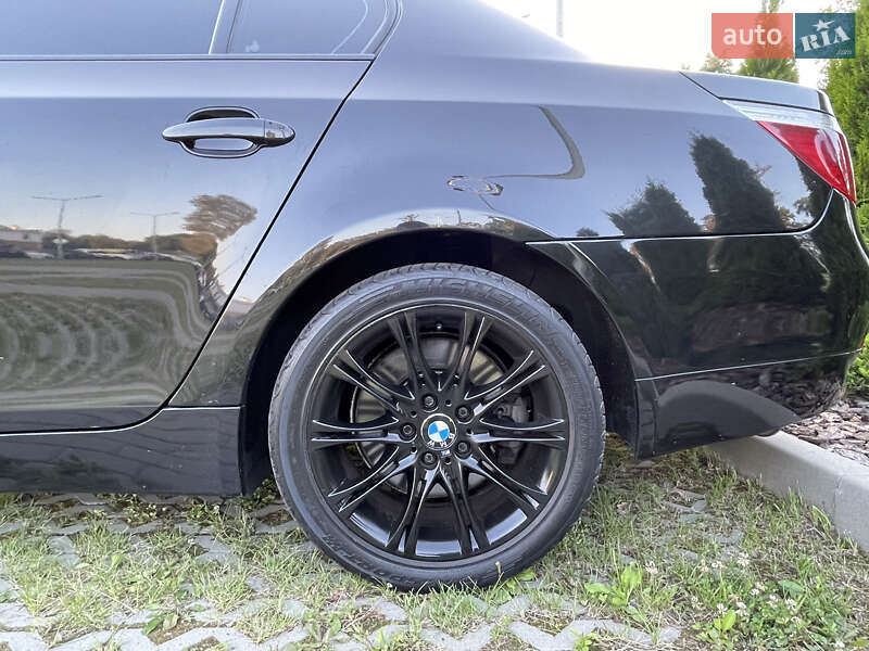 Седан BMW 5 Series 2004 в Харькове