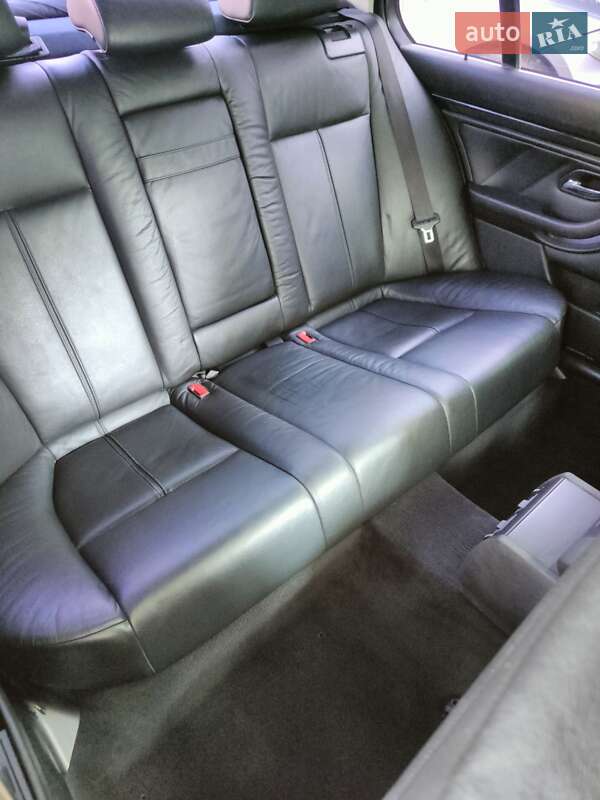 Седан BMW 5 Series 2003 в Черновцах