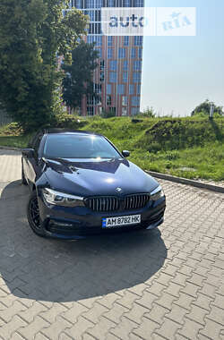Седан BMW 5 Series 2016 в Вишневом